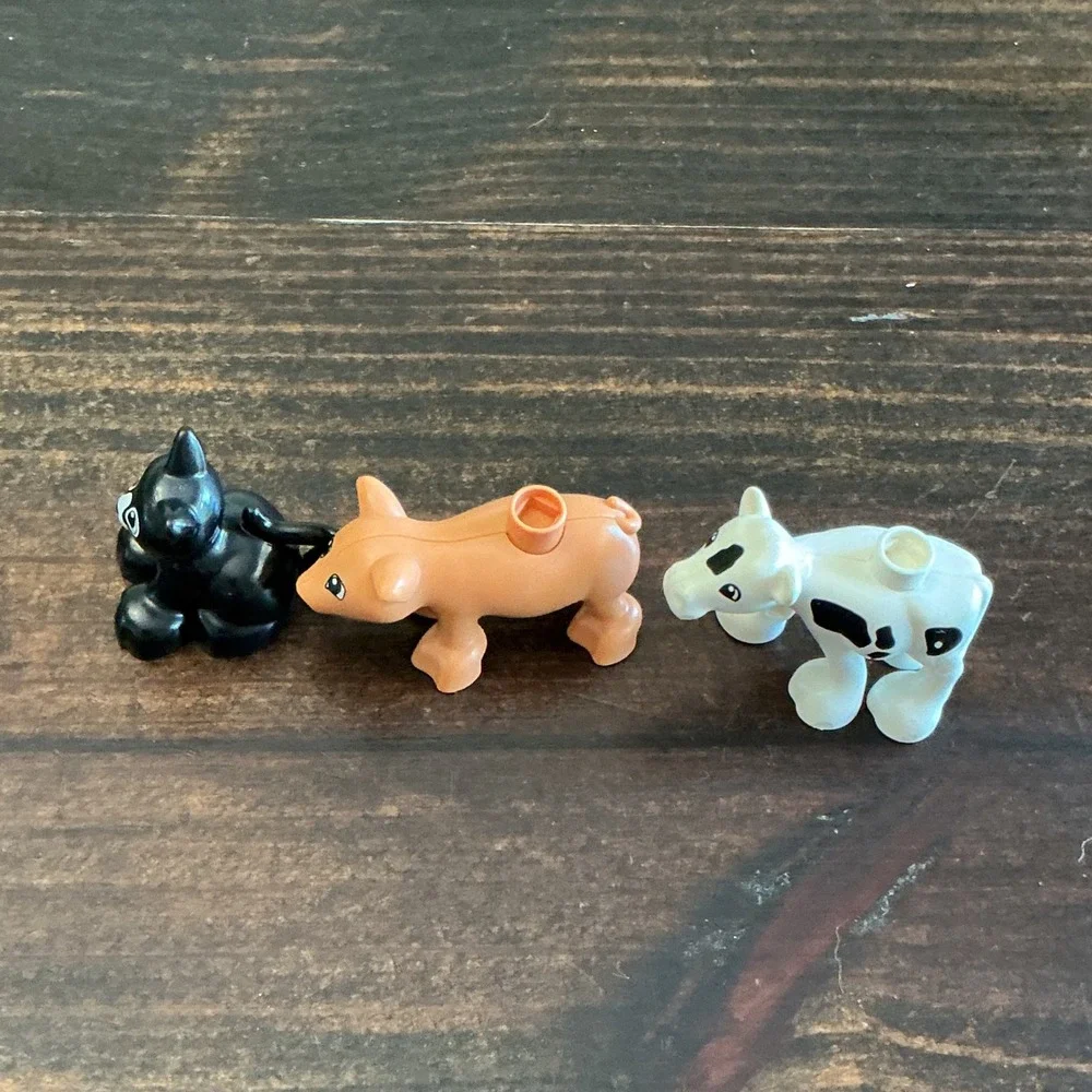 LEGO Duplo Farm Animal Figures Lot Black Cat Tan Pig White Spotted Cow 3pc Set‎